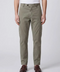 Brunello Cucinelli Pantalone in gabardina di cotone smerigliato con tasche cargo - Militare